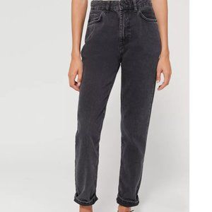 UO BDG grey high rise mom jeans!